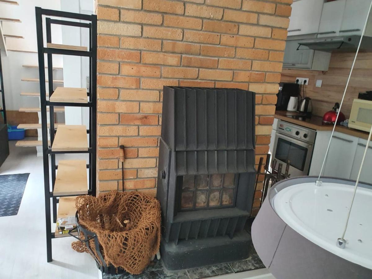 Horska Chata V Srdci Kremnickych Hor Μπάνσκα Μπίστριτσα Εξωτερικό φωτογραφία